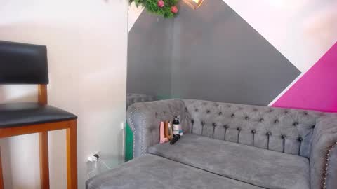 GIGI STCOTT online show from November 3, 2025, 2:57 am