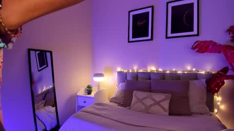 GIGI online show from January 14, 2026, 4:40 am