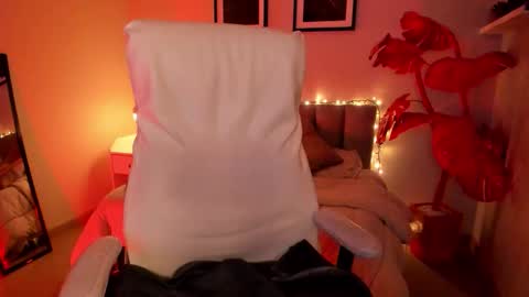 Snapshot of gigi_strawberry chatting on February 13, 2026, 5:36 am GIGI online show from February 13, 2026, 5:36 am