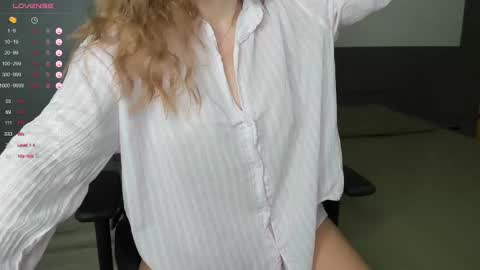 gigihadd online show from March 8, 2025, 6:58 pm