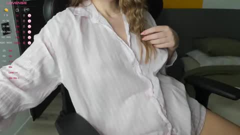 gigihadd online show from March 11, 2025, 12:06 pm