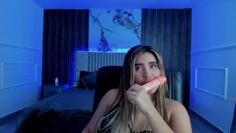 Gigi Doll online show from January 22, 2025, 5:17 pm