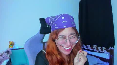 gigimooon online show from November 5, 2025, 1:49 am