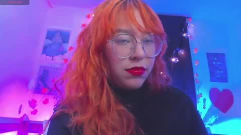 gigimooon online show from May 3, 2026, 3:23 am