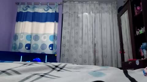 gigixox3 online show from October 4, 2025, 2:59 pm