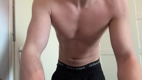 gigolo amsterdam023 online show from February 17, 2026, 11:40 am