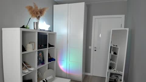 Snapshot of gin_yoon chatting on February 3, 2025, 12:47 pm Gin online show from February 3, 2025, 12:47 pm