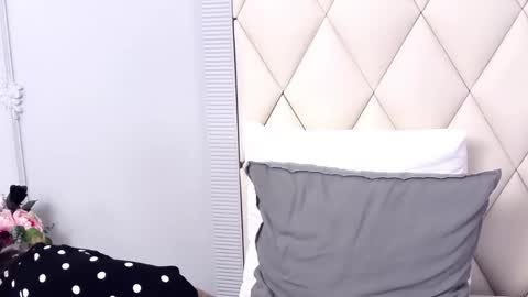 Gina online show from February 27, 2025, 6:42 pm