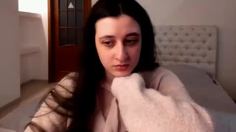 Kate online show from February 13, 2025, 1:48 pm