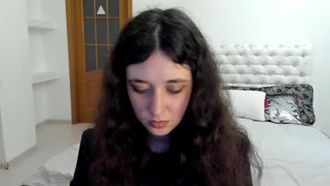 Kate online show from October 7, 2025, 10:34 am