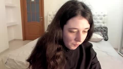 Kate online show from November 22, 2025, 10:03 am