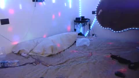 Snapshot of ginaphx chatting on December 10, 2024, 9:01 am Serena online show from December 10, 2024, 9:01 am