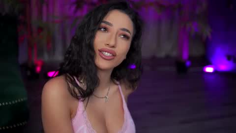 Gina online show from November 5, 2025, 7:58 pm