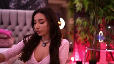 Gina online show from June 4, 2026, 7:53 pm