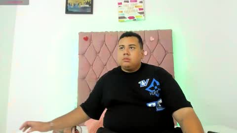 Gine online show from October 25, 2025, 4:20 am