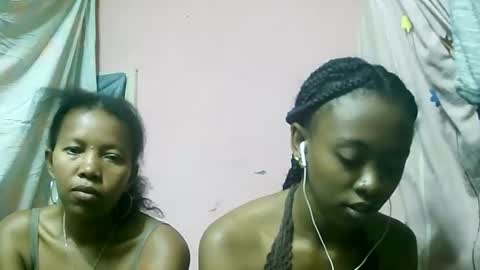 Ginette9794 online show from October 11, 2025, 4:05 pm