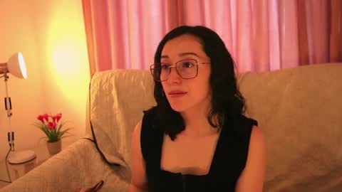 Snapshot of ginevra_esposito chatting on June 1, 2026, 1:02 pm Ginn online show from June 1, 2026, 1:02 pm