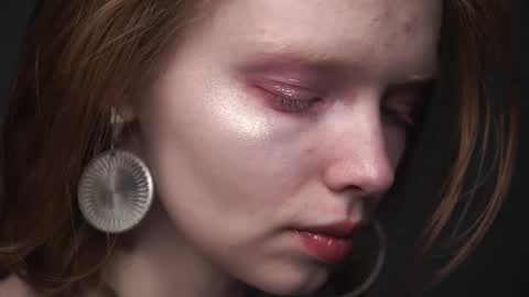        im expecting 350 thumbs up on my altar   online show from February 23, 2025, 10:09 pm