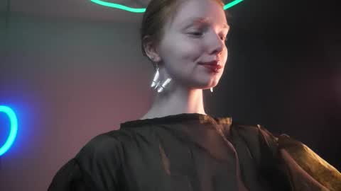        im expecting 350 thumbs up on my altar   online show from October 14, 2025, 10:21 pm