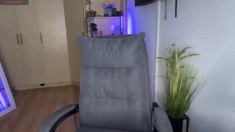 Snapshot of ginger_lure chatting on July 17, 2026, 7:37 am Valery online show from July 17, 2026, 7:37 am