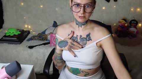 Ginger online show from December 18, 2025, 9:32 pm