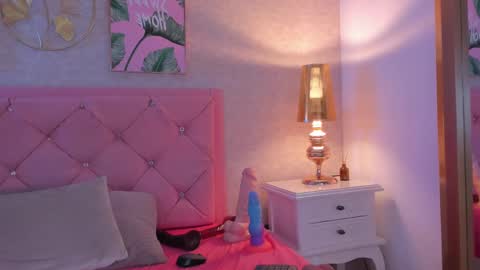 Ginger online show from March 5, 2025, 10:54 pm