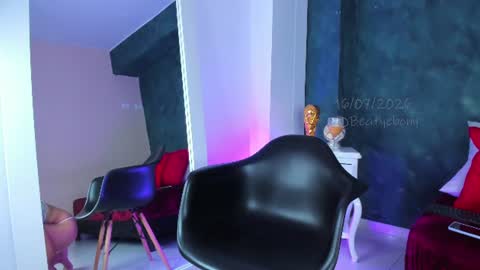 Snapshot of gingermoon_ chatting on July 16, 2026, 7:20 pm Ginger online show from July 16, 2026, 7:20 pm