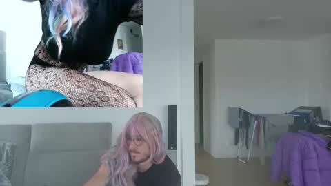 Snapshot of gingerpink1911 chatting on November 9, 2025, 12:36 pm GingerPink online show from November 9, 2025, 12:36 pm