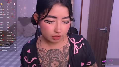 Snapshot of ginmeowuwu chatting on August 3, 2026, 6:55 pm ginmeowuwu online show from August 3, 2026, 6:55 pm