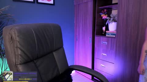 Ginnaa online show from November 26, 2025, 7:04 pm