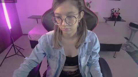 ginny11_ online show from March 18, 2026, 11:46 am