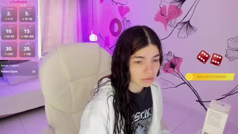 Kendall online show from January 19, 2026, 1:04 pm