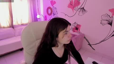 Kendall online show from April 11, 2026, 1:26 pm