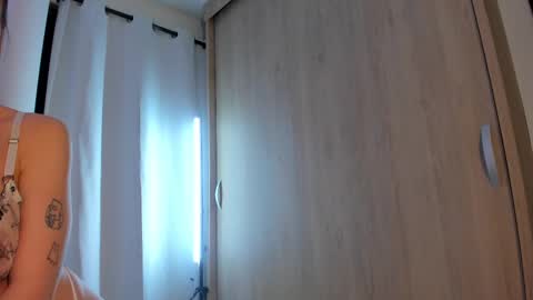 Ginevra online show from September 28, 2025, 1:22 am