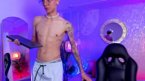 Gio Carangi online show from April 16, 2026, 4:24 am