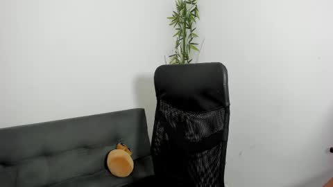 GioRusso online show from March 9, 2025, 4:44 pm