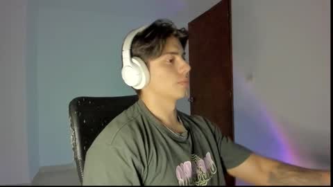 GioRusso online show from October 15, 2025, 12:11 am