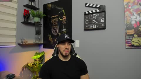 Snapshot of giorgio_leone2 chatting on January 9, 2025, 11:13 pm Giorgio leone online show from January 9, 2025, 11:13 pm