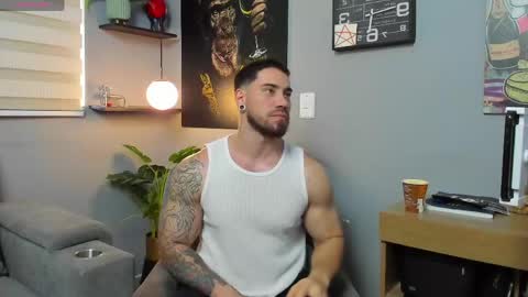 Snapshot of giorgio_leone2 chatting on April 21, 2026, 6:44 pm Giorgio leone online show from April 21, 2026, 6:44 pm