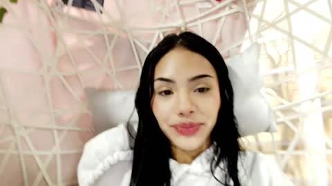 giovanna_oliveria online show from February 16, 2026, 11:01 pm