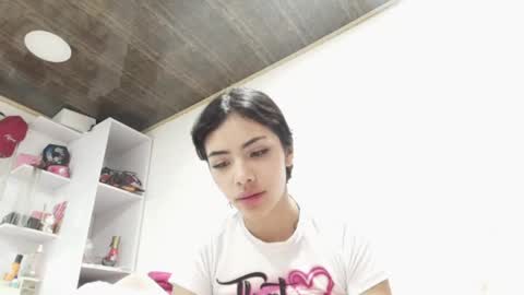 Snapshot of giovanna_oliveria chatting on April 27, 2026, 10:30 pm giovanna_oliveria online show from April 27, 2026, 10:30 pm