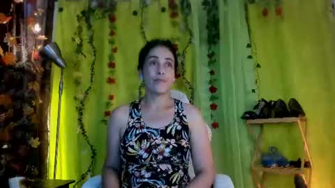Snapshot of girasol_walton chatting on June 12, 2026, 12:15 pm Girasol Walton online show from June 12, 2026, 12:15 pm