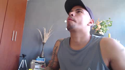 piggy boy online show from January 12, 2025, 3:46 pm