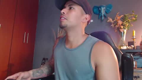 piggy boy online show from January 13, 2025, 1:13 am