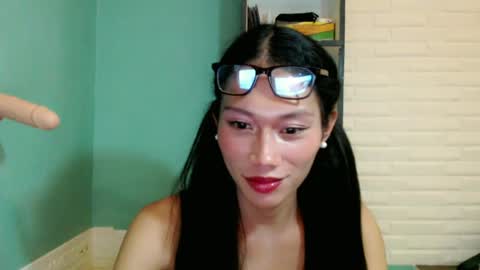 Vanessa online show from June 22, 2026, 3:31 pm