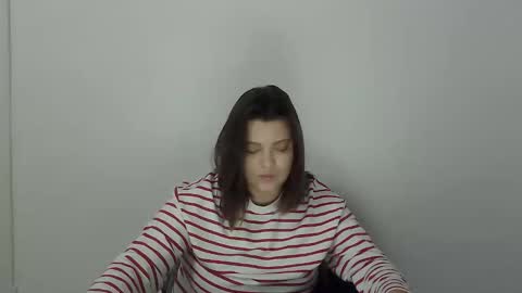 girl_leya online show from October 4, 2025, 7:56 pm