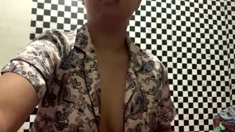 im sheralyn online show from February 24, 2025, 11:41 pm