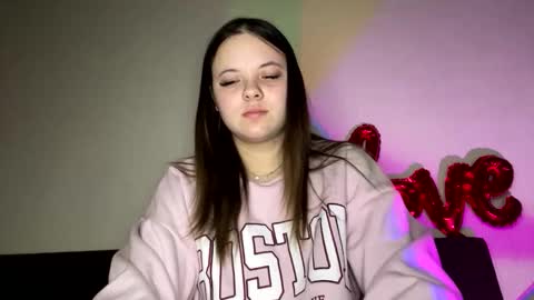 girl_shy07 online show from February 11, 2026, 7:41 pm