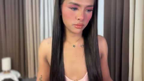 queen ronna online show from March 26, 2026, 12:28 am