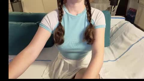 Girlfriend online show from November 30, 2025, 3:38 pm